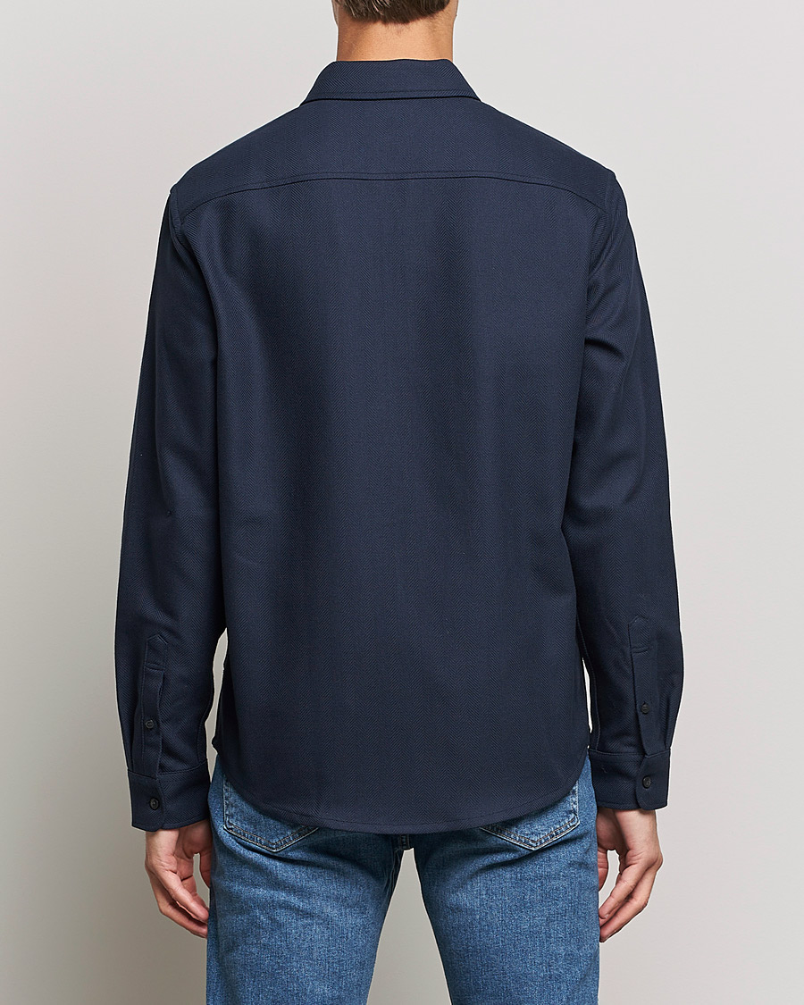 Homme | Chemises | Tiger of Sweden | Noel P Herringbone Shirt Night Blue