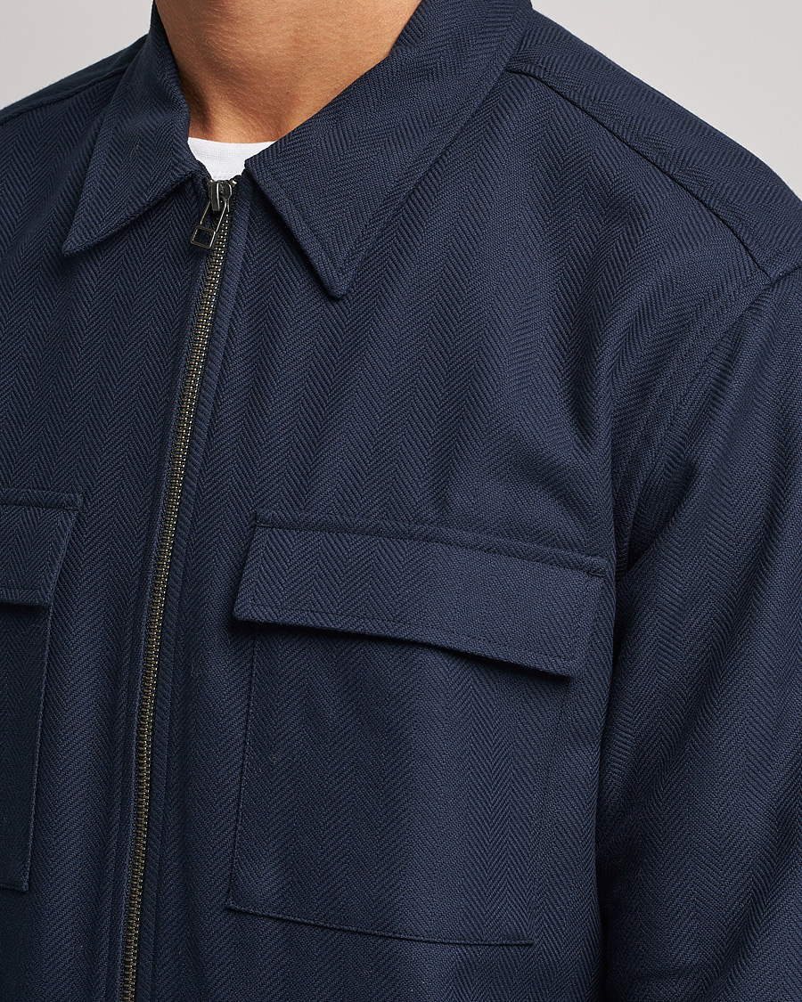 Homme | Chemises | Tiger of Sweden | Noel P Herringbone Shirt Night Blue