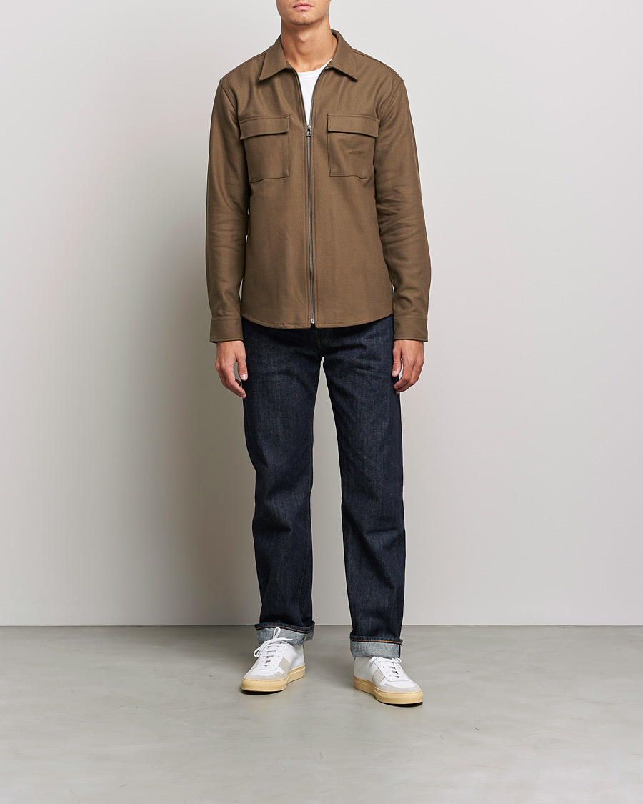 Homme | Chemises | Tiger of Sweden | Noel P Herringbone Shirt Olive Extreme