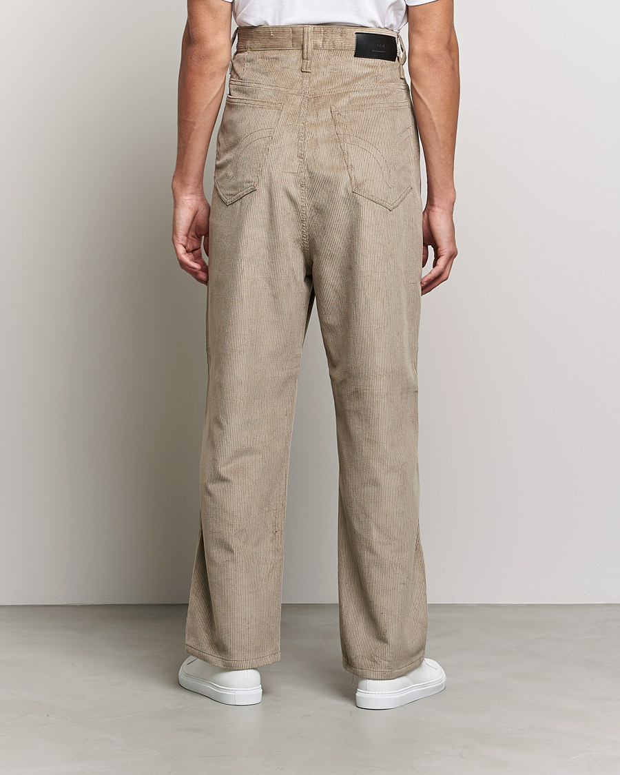 Homme | Pantalons | AMI | Alex Corduroy Trousers Beige