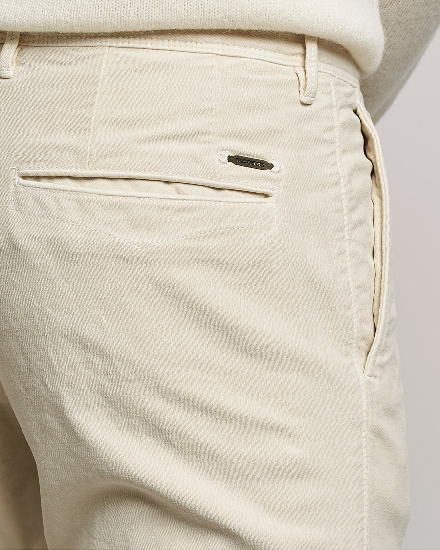 Homme | Pantalons | Incotex | Slim Fit Vintage Moleskine Slacks Light Beige