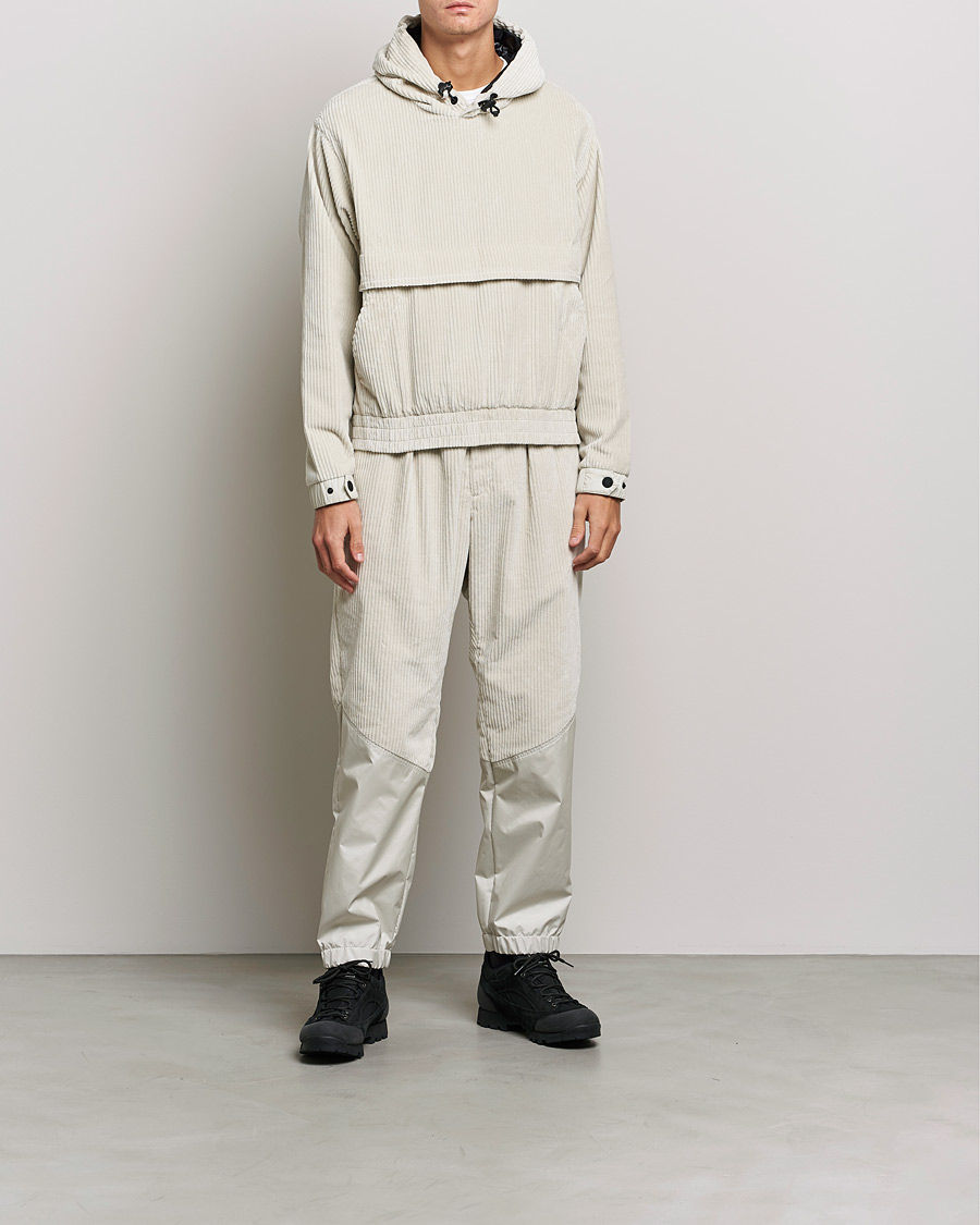 Homme | Manteaux Et Vestes | Moncler Grenoble | Stretch Corduroy Hoodie Off White