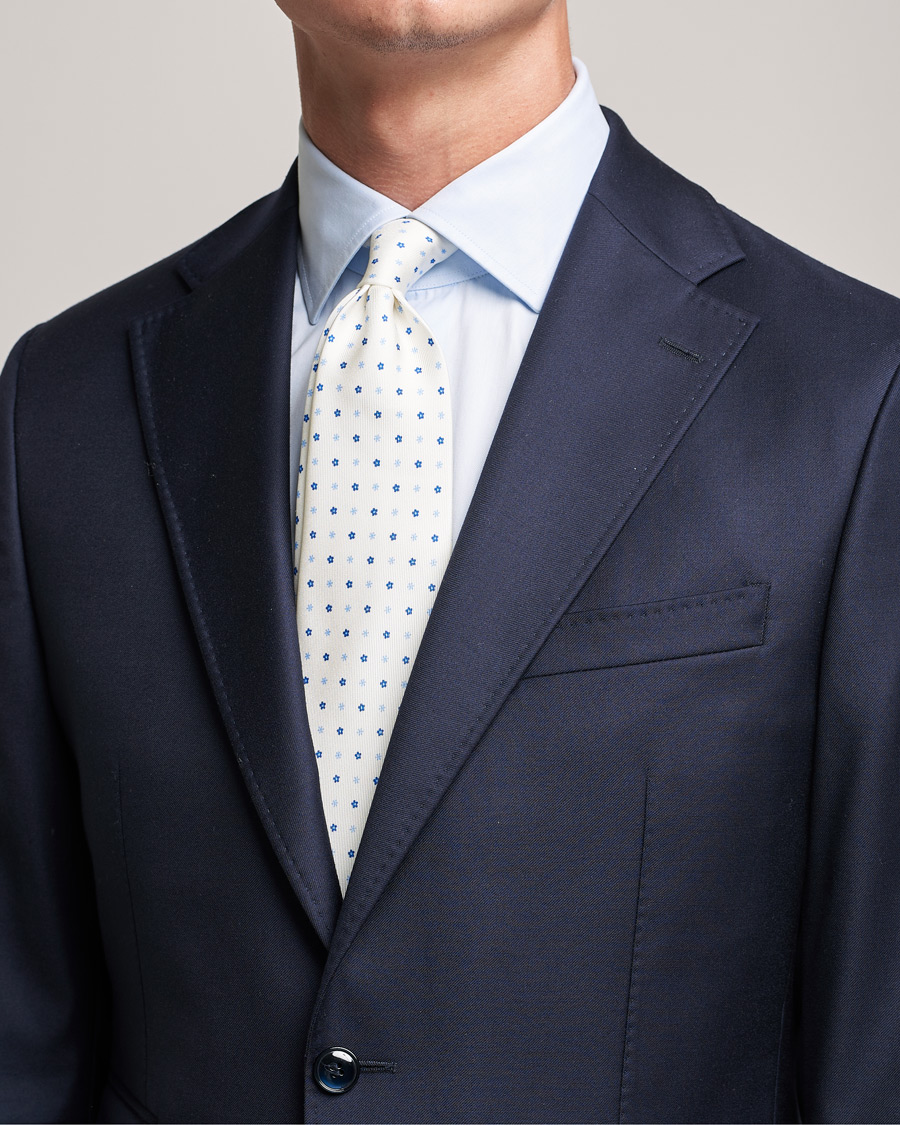 Homme | E. Marinella 3-Fold Flower Silk Tie White | E. Marinella | 3-Fold Flower Silk Tie White