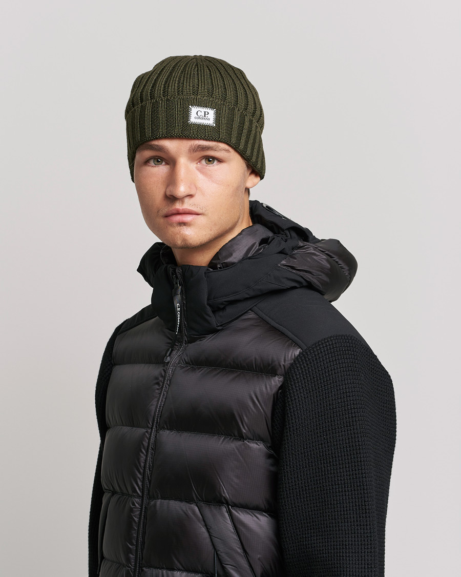 Homme | C.P. Company Knitted Merino Logo Beanie Dark Green | C.P. Company | Knitted Merino Logo Beanie Dark Green