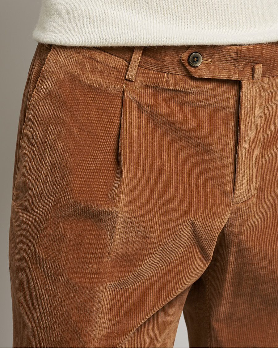 Homme | Pantalons | PT01 | Slim Fit Pleated Corduroy Trousers Caramel