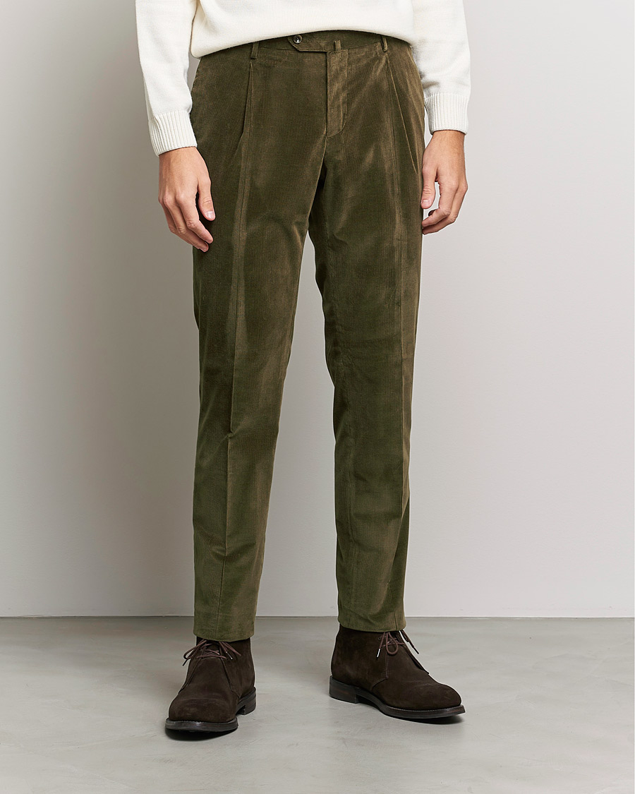 Homme | Pantalons | PT01 | Slim Fit Pleated Corduroy Trousers Forest Green