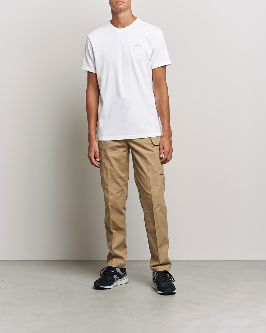 Homme | T-shirts | The North Face | Premium Simple Logo Tee White