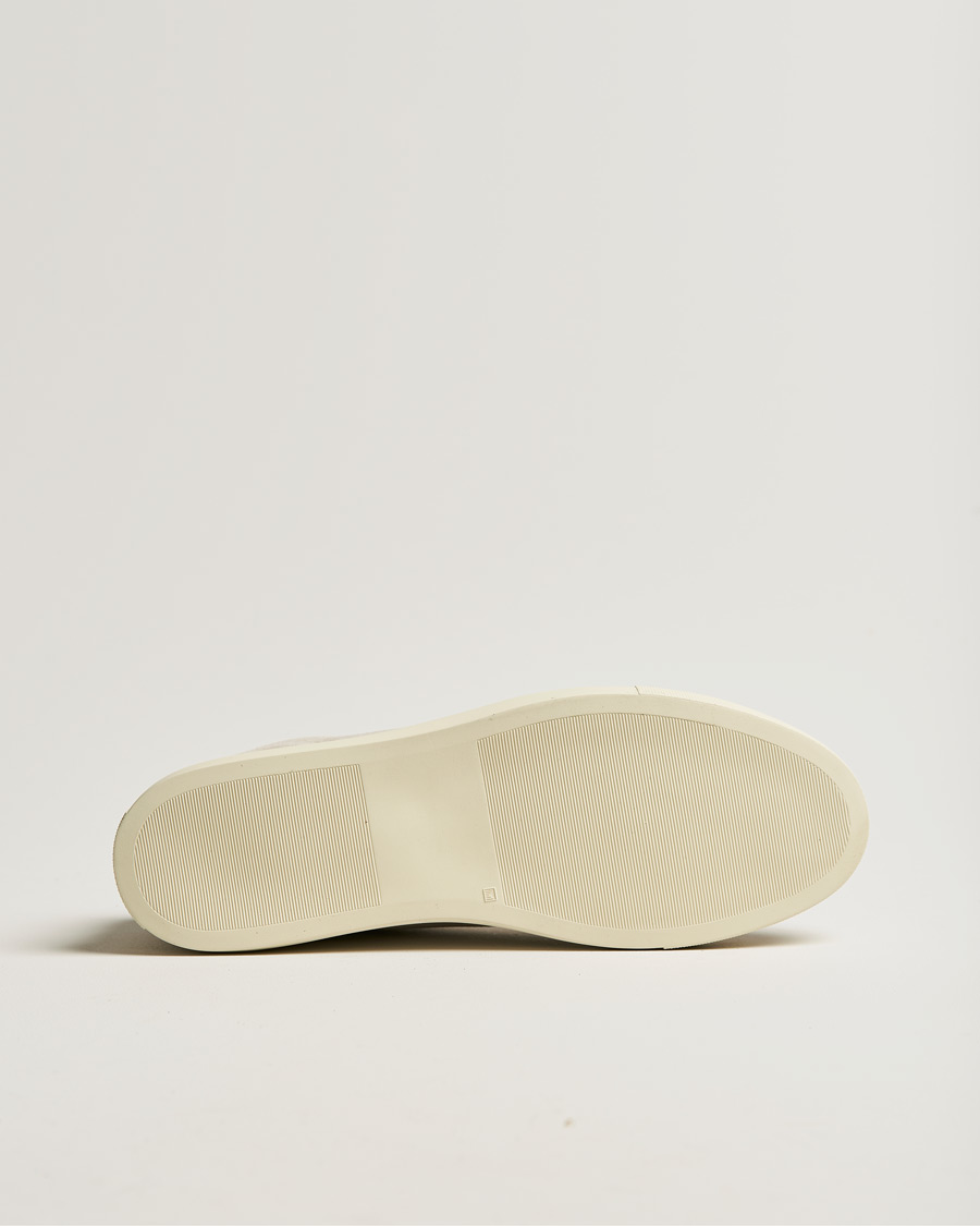 Homme | Common Projects Retro Low Suede Sneaker Off White/Red | Common Projects | Retro Low Suede Sneaker Off White/Red