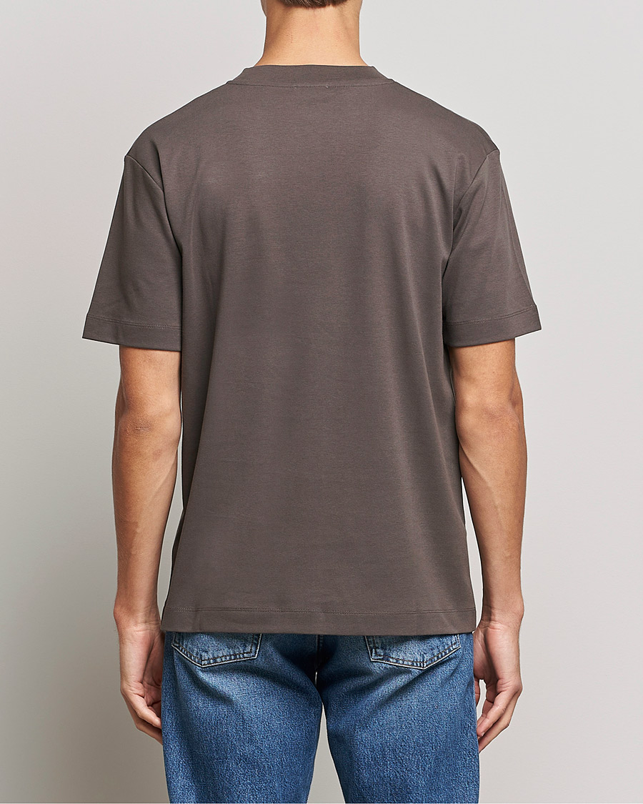 Homme | T-shirts | Sunspel | Brushed Cotton Mock Neck Tee Dark Walnut