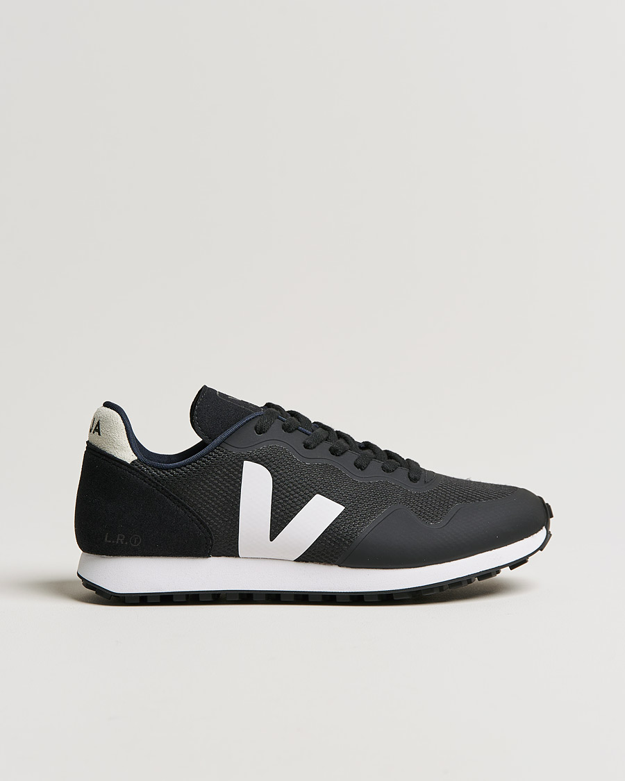 Homme | Veja SDU Vegan Running Sneaker Black White | Veja | SDU Vegan Running Sneaker Black White