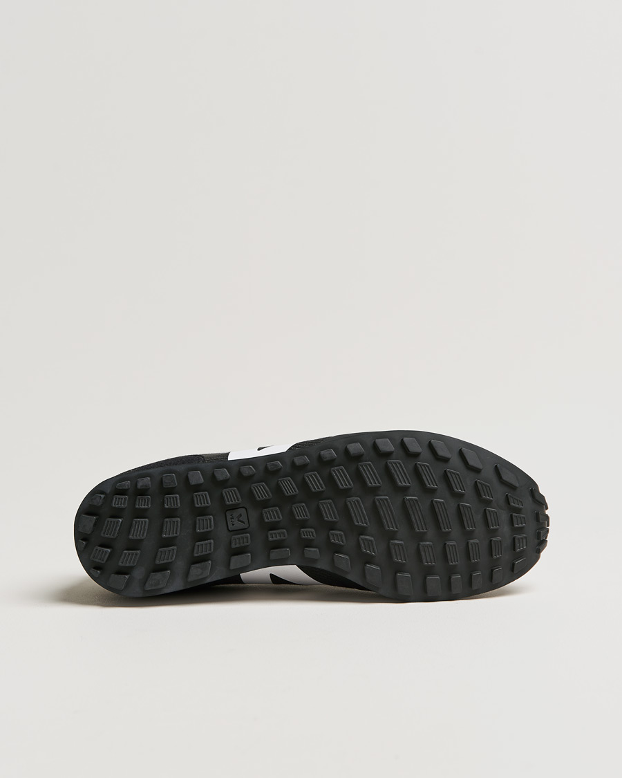 Homme | Veja SDU Vegan Running Sneaker Black White | Veja | SDU Vegan Running Sneaker Black White