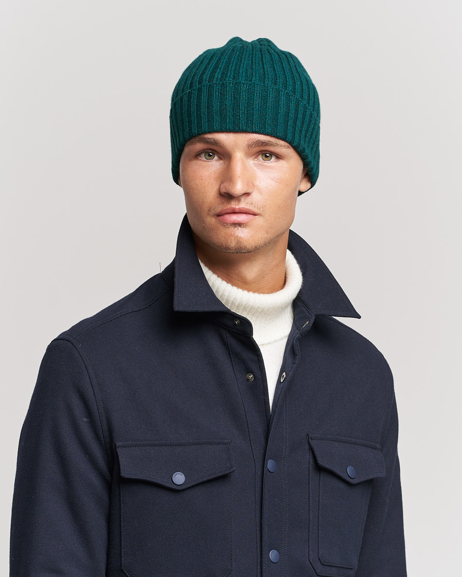 Homme | Piacenza Cashmere Ribbed Cashmere Beanie Racing Green | Piacenza Cashmere | Ribbed Cashmere Beanie Racing Green