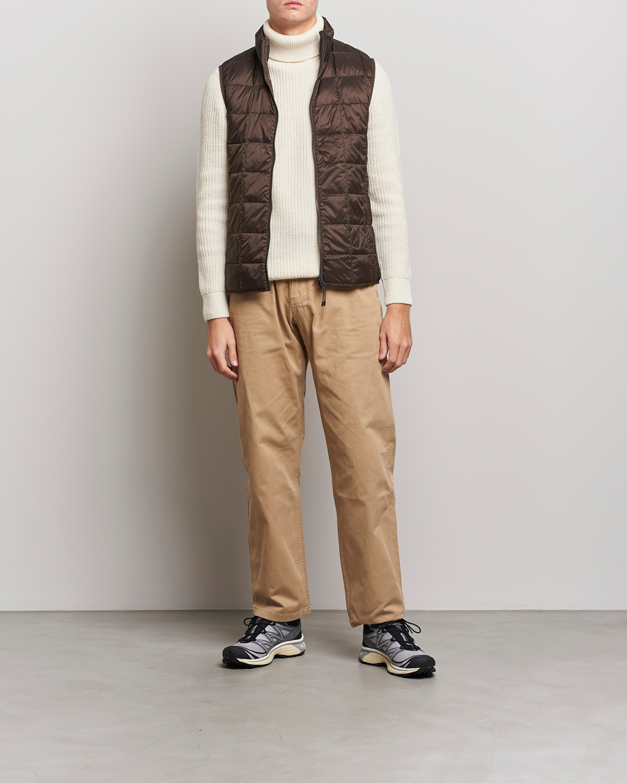Homme | Manteaux Et Vestes | TAION | High Neck Full Zip Lightweight Down Vest Dark Choco