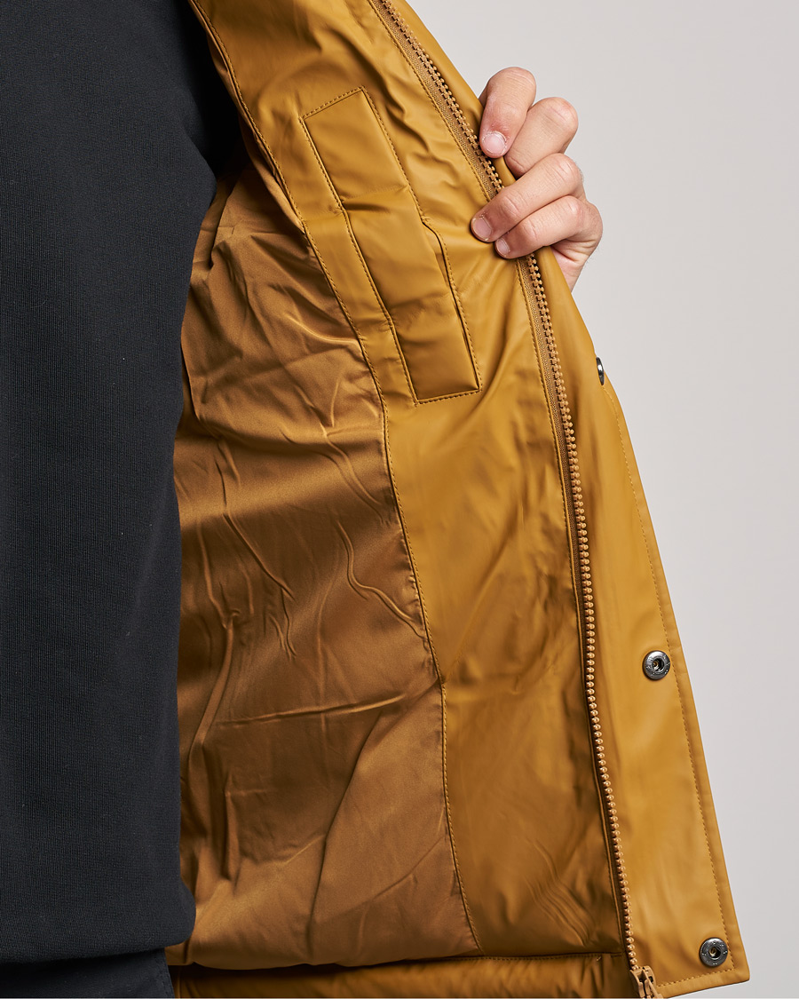 Homme | Manteaux Et Vestes | Lyle & Scott | Rubberised Wadded Gilet Vest Anniversary Gold