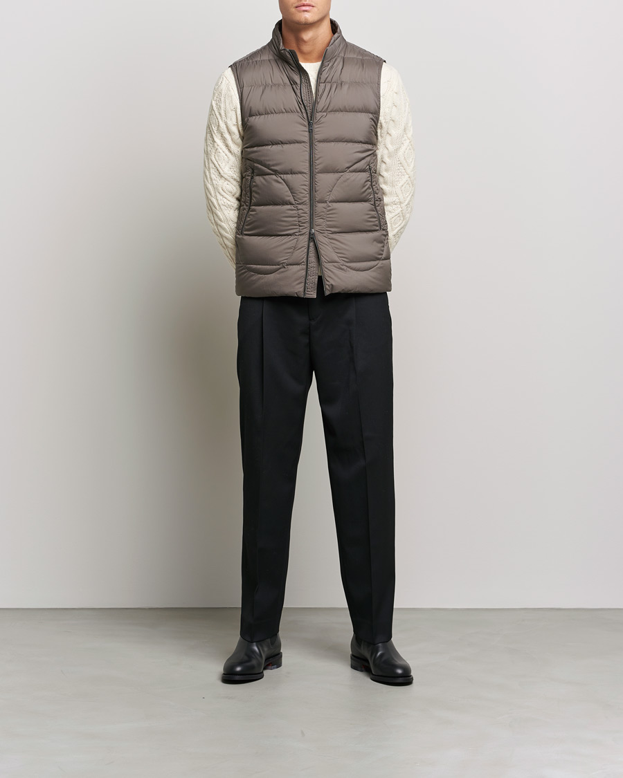 Homme | Manteaux Et Vestes | Herno | Nuage Down Vest Taupe