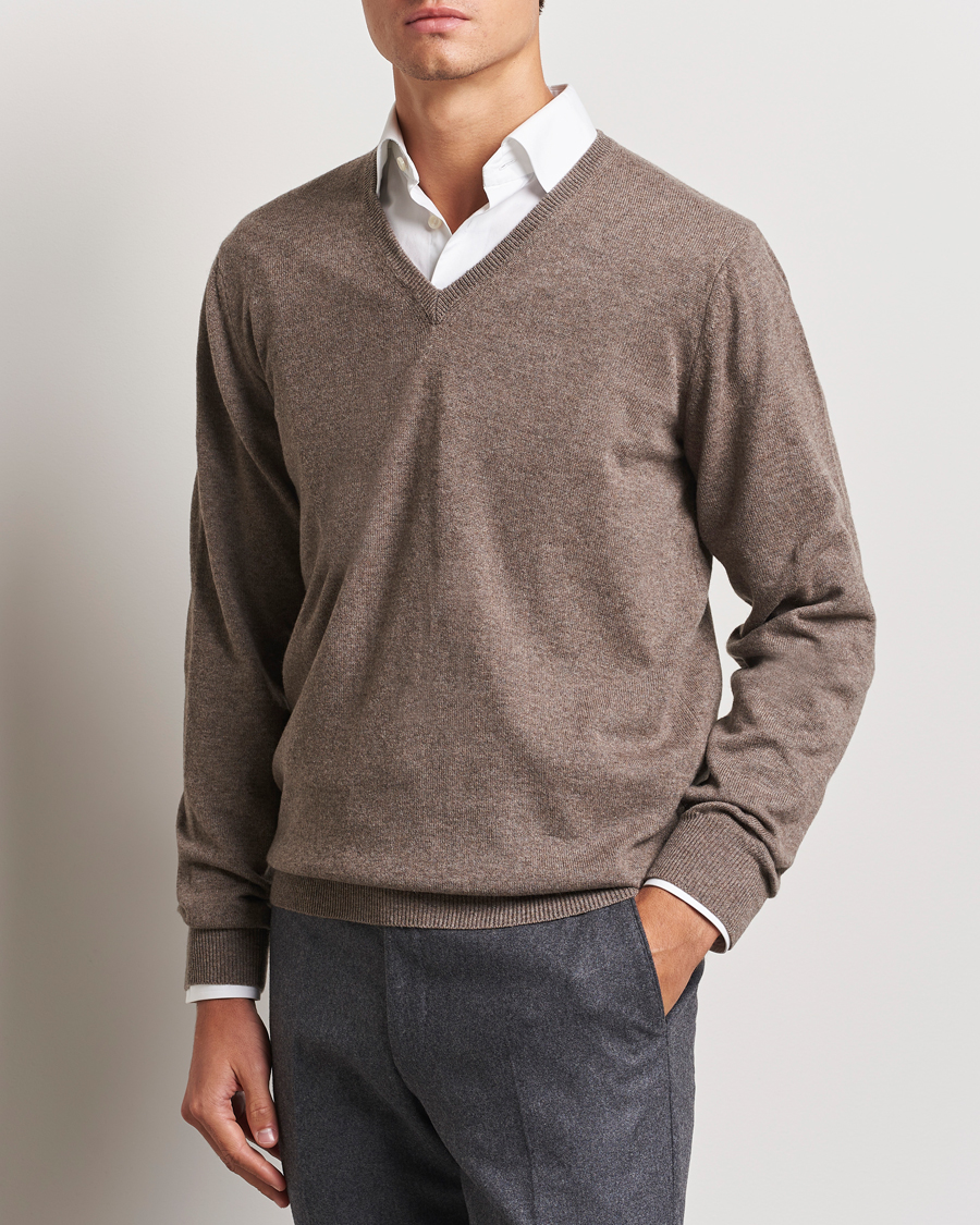 Homme | Pulls Et Tricots | Piacenza Cashmere | Cashmere V Neck Sweater Brown