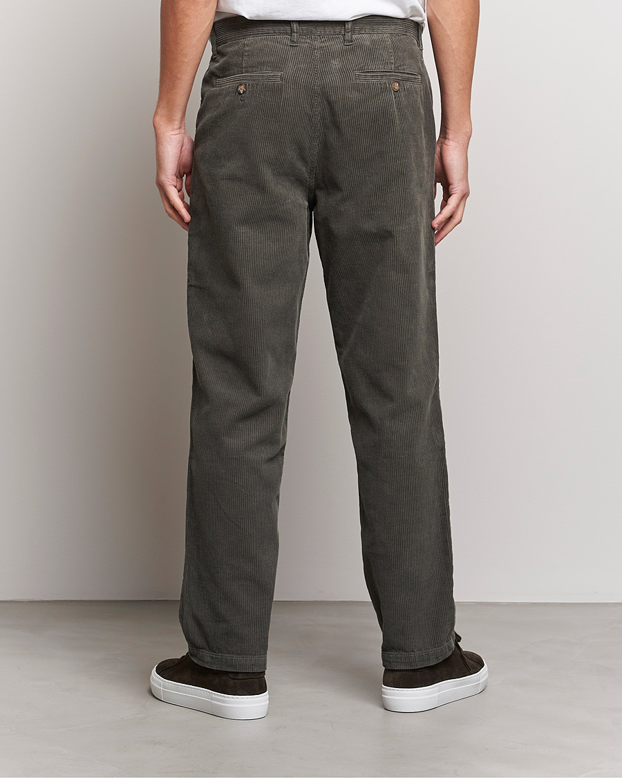 Homme | Pantalons | A Day's March | Redwood Corduroy Trousers Olive