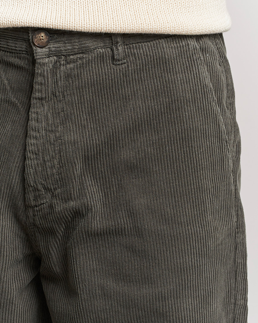 Homme | Pantalons | A Day's March | Redwood Corduroy Trousers Olive