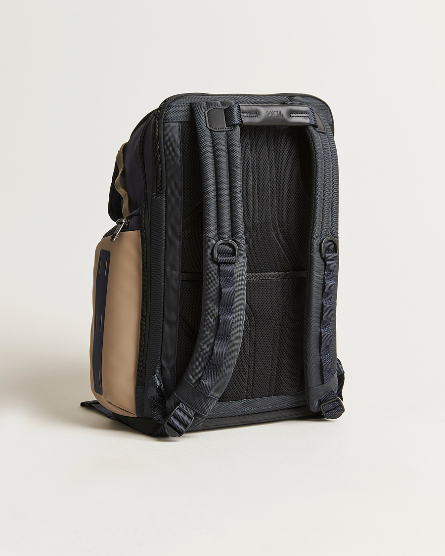 Homme | TUMI Alpha Bravo Nomadic Backpack Midnight Navy/Khaki | TUMI | Alpha Bravo Nomadic Backpack Midnight Navy/Khaki