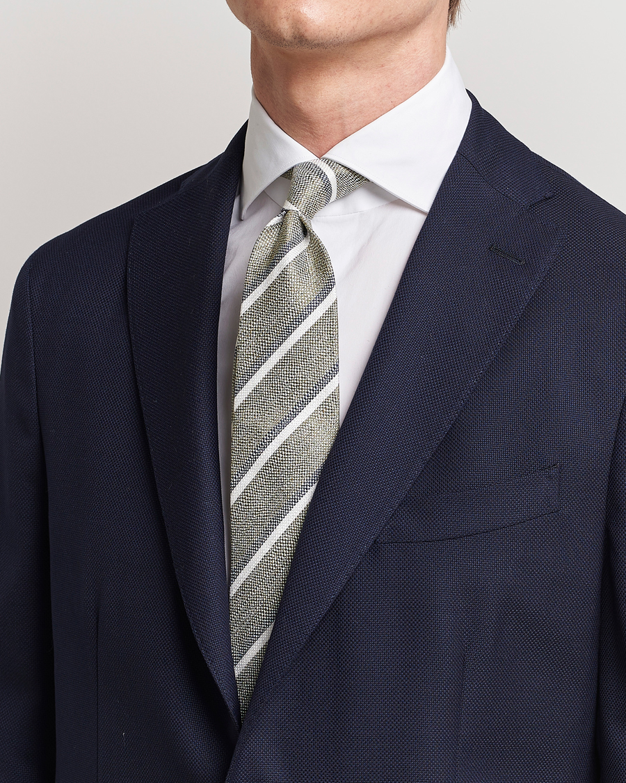 Homme | Amanda Christensen Silk/Linen Striped 8cm Tie Olive | Amanda Christensen | Silk/Linen Striped 8cm Tie Olive