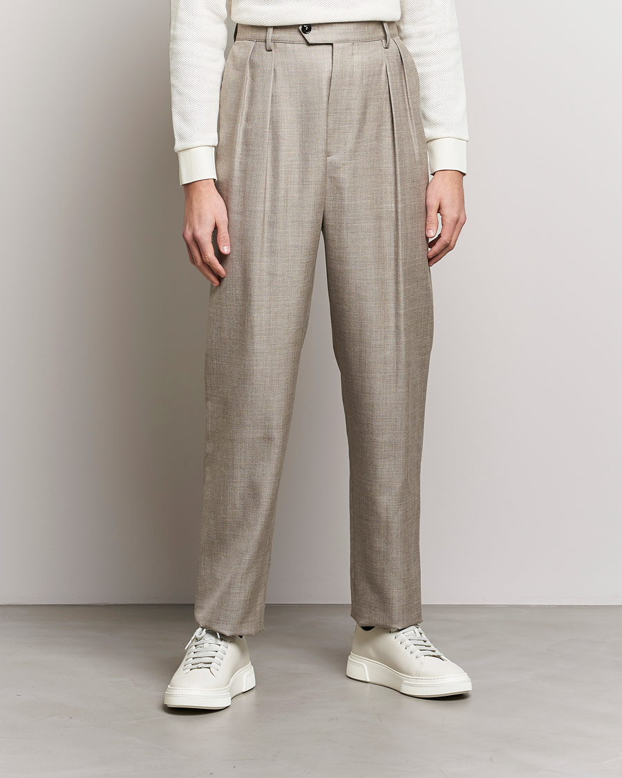 Homme | Pantalons | Giorgio Armani | Pleated Wool Trousers Light Grey
