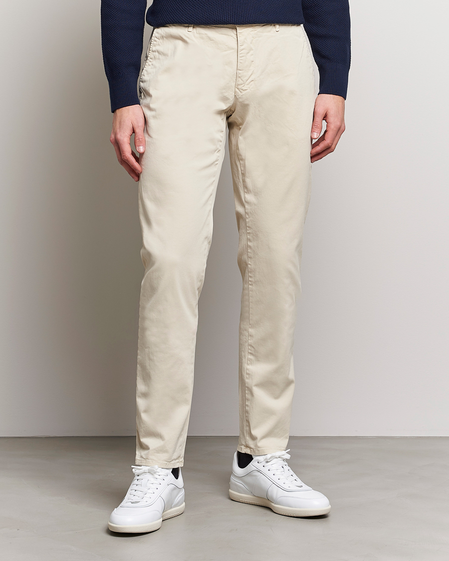 Homme | Pantalons | Incotex | Slim Fit Garment Dyed Slacks Off White