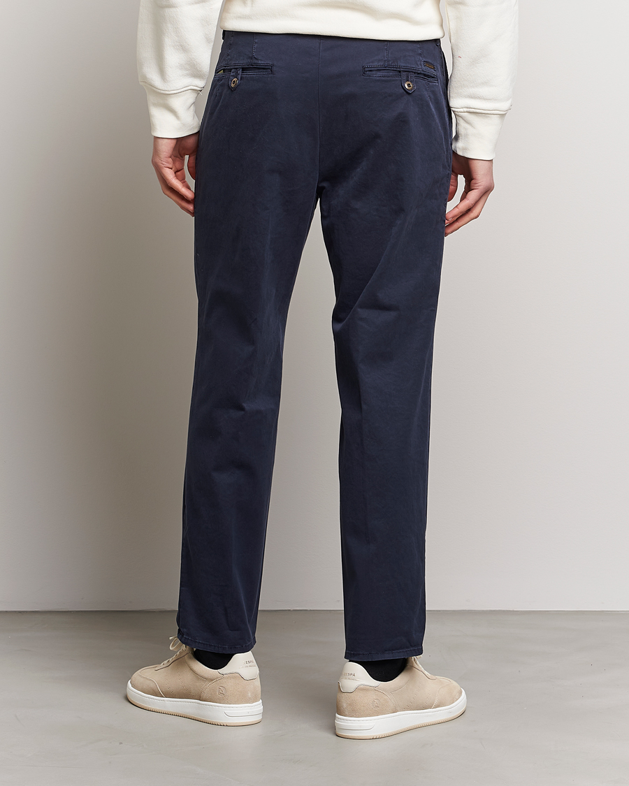 Homme | Pantalons | Incotex | Tapered Fit Pleated Slacks Navy