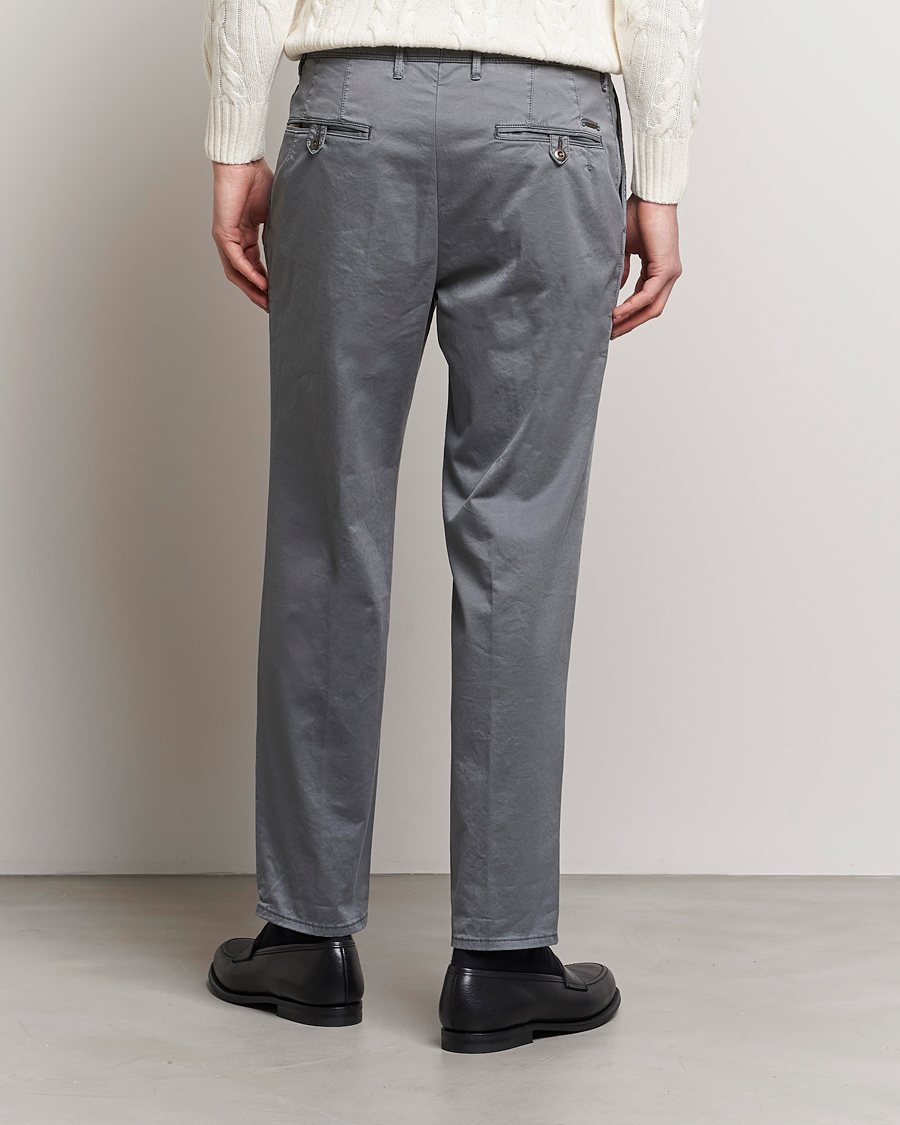 Homme | Pantalons | Incotex | Tapered Fit Pleated Slacks Dark Grey