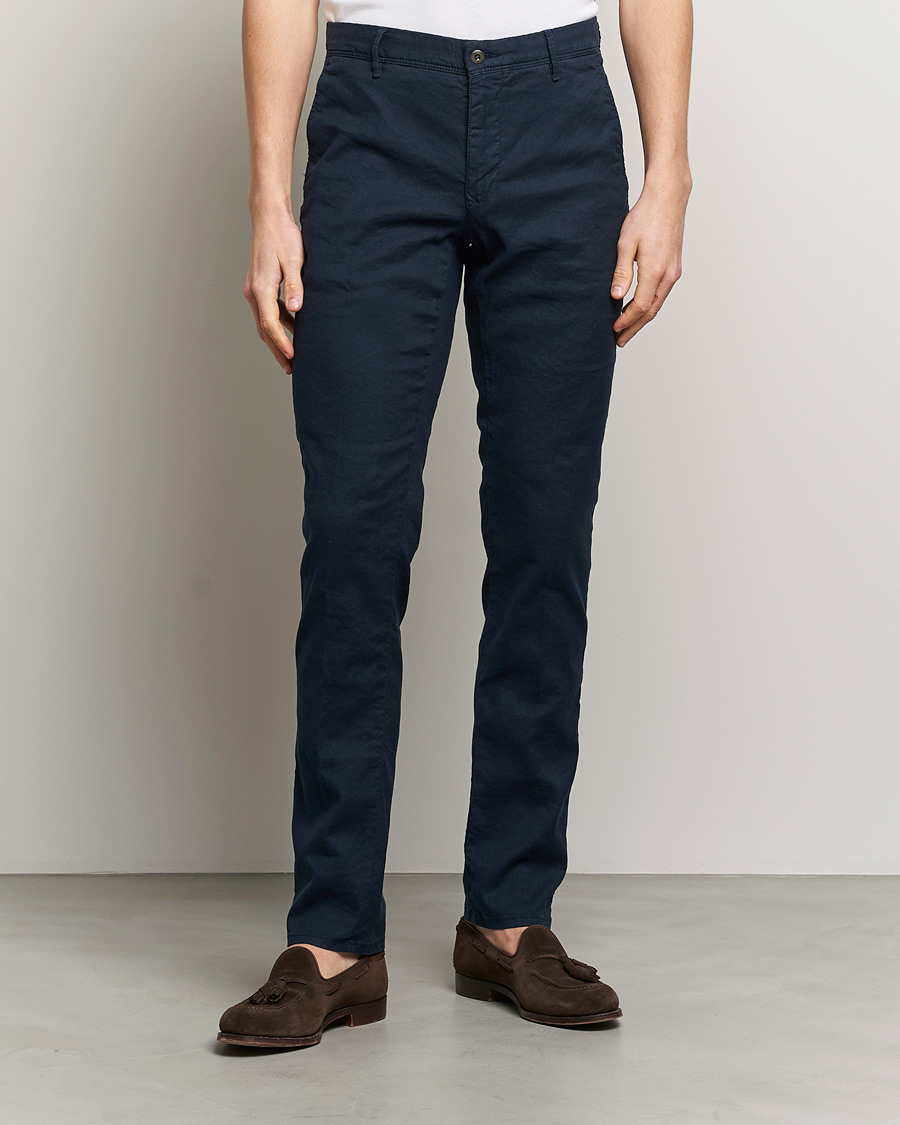 Homme | Pantalons | Incotex | Slim Fit Cotton/Linen Slacks Navy