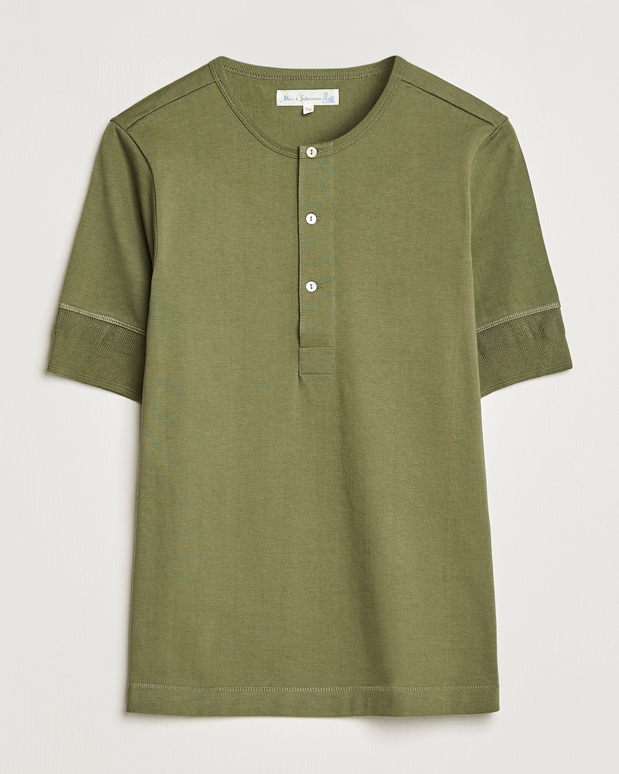 Homme | T-shirts | Merz b. Schwanen | Short Sleeve Organic Cotton Henley Army