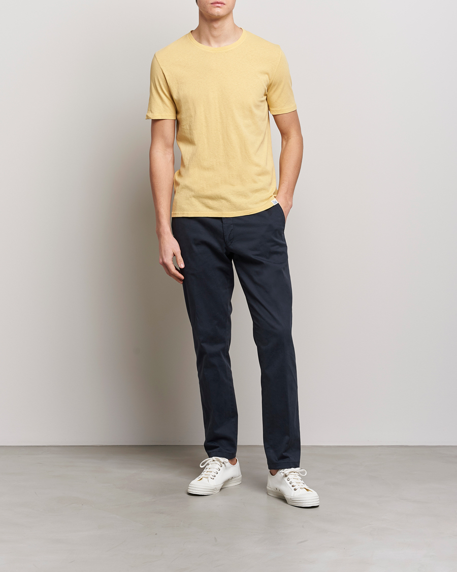 Homme | T-shirts | Merz b. Schwanen | Organic Cotton Washed Crew Neck T-Shirt Yellow