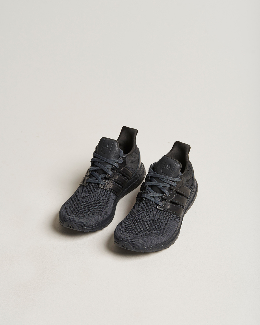 Homme | adidas Performance Ultraboost 1.0 Running Sneaker Carbon/Black | adidas Performance | Ultraboost 1.0 Running Sneaker Carbon/Black