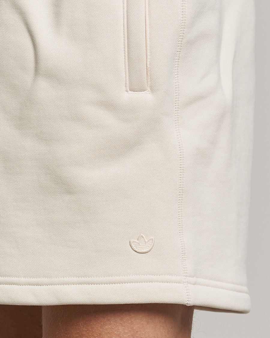 Homme | Shorts | adidas Originals | Essential Shorts Won White
