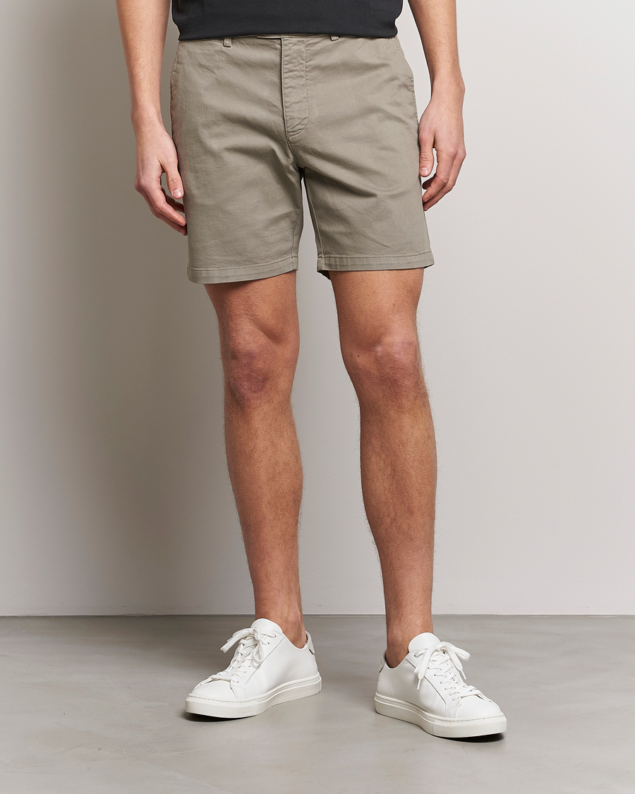Homme | Shorts | Tiger of Sweden | Caid Cotton Shorts Dusty Green