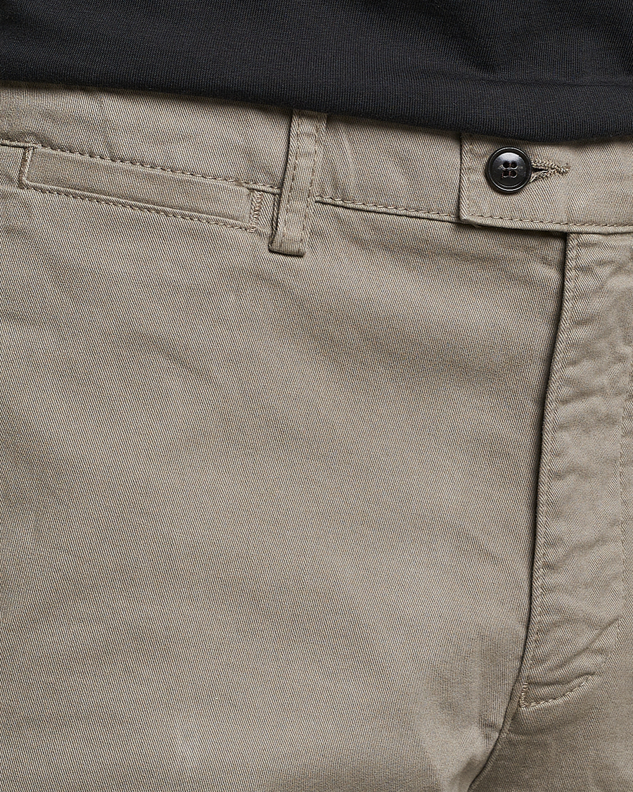 Homme | Shorts | Tiger of Sweden | Caid Cotton Shorts Dusty Green