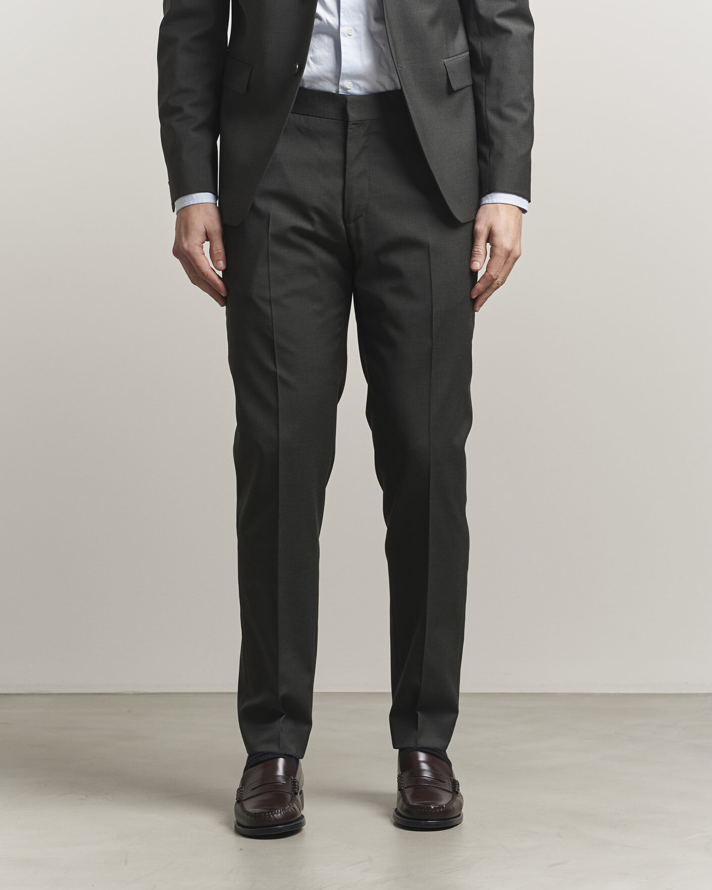 Homme | Pantalons | Tiger of Sweden | Tenuta Wool Travel Suit Trousers Olive Extreme