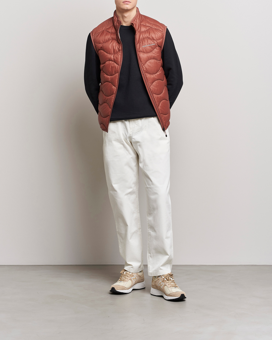 Homme | Gilets | Peak Performance | Helium Down Vest Classic Clay