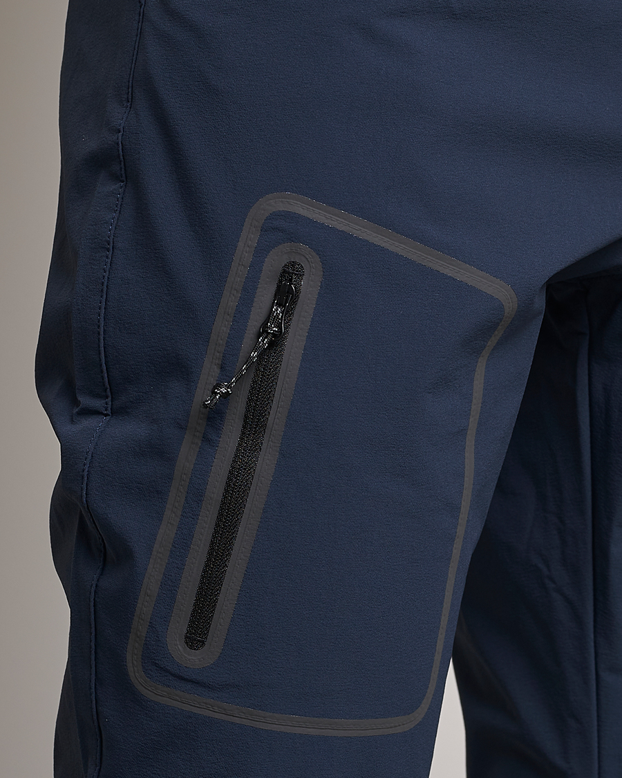 Homme | Pantalons | Peak Performance | Tech Light Woven Scale Pants Blue Shadow