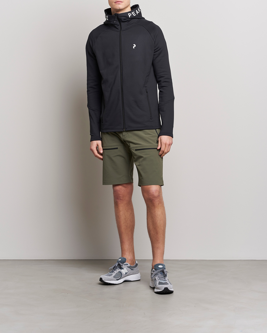 Homme | Shorts | Peak Performance | Stretch Drawstring Tech Shorts Pine Needle