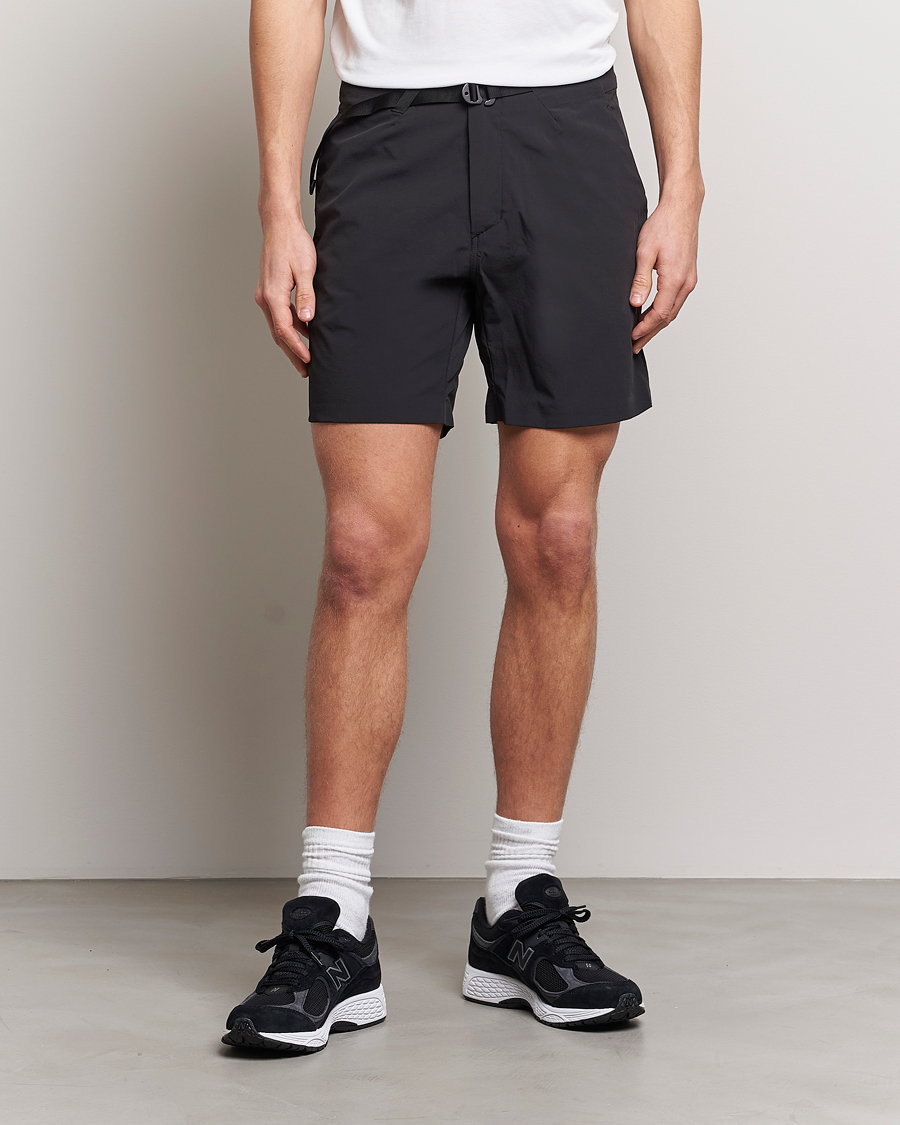 Homme | Shorts | Peak Performance | Vislight Light Shorts Off Black