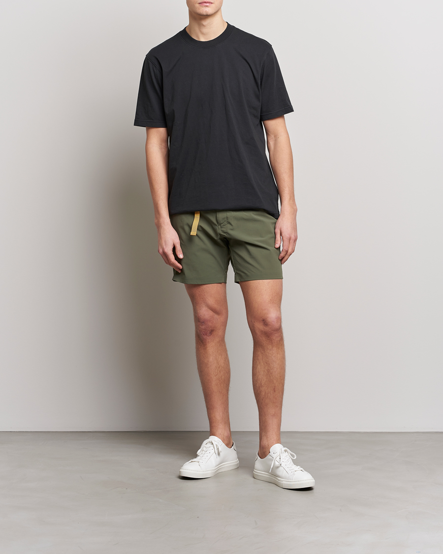 Homme | Shorts | Peak Performance | Vislight Light Shorts Pine Needle