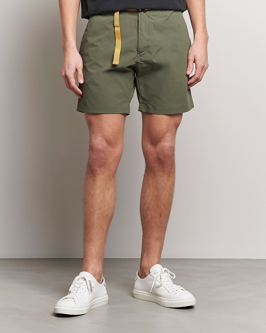 Homme | Shorts | Peak Performance | Vislight Light Shorts Pine Needle