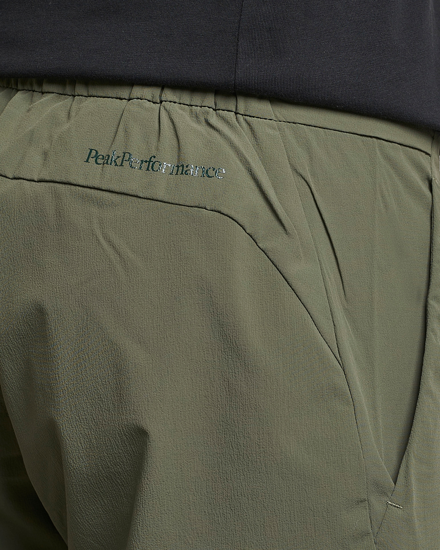 Homme | Shorts | Peak Performance | Vislight Light Shorts Pine Needle