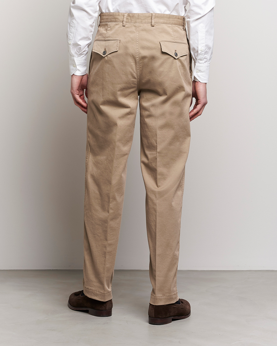 Homme | Pantalons | Oscar Jacobson | Tanker Pleat Cotton Trousers Beige