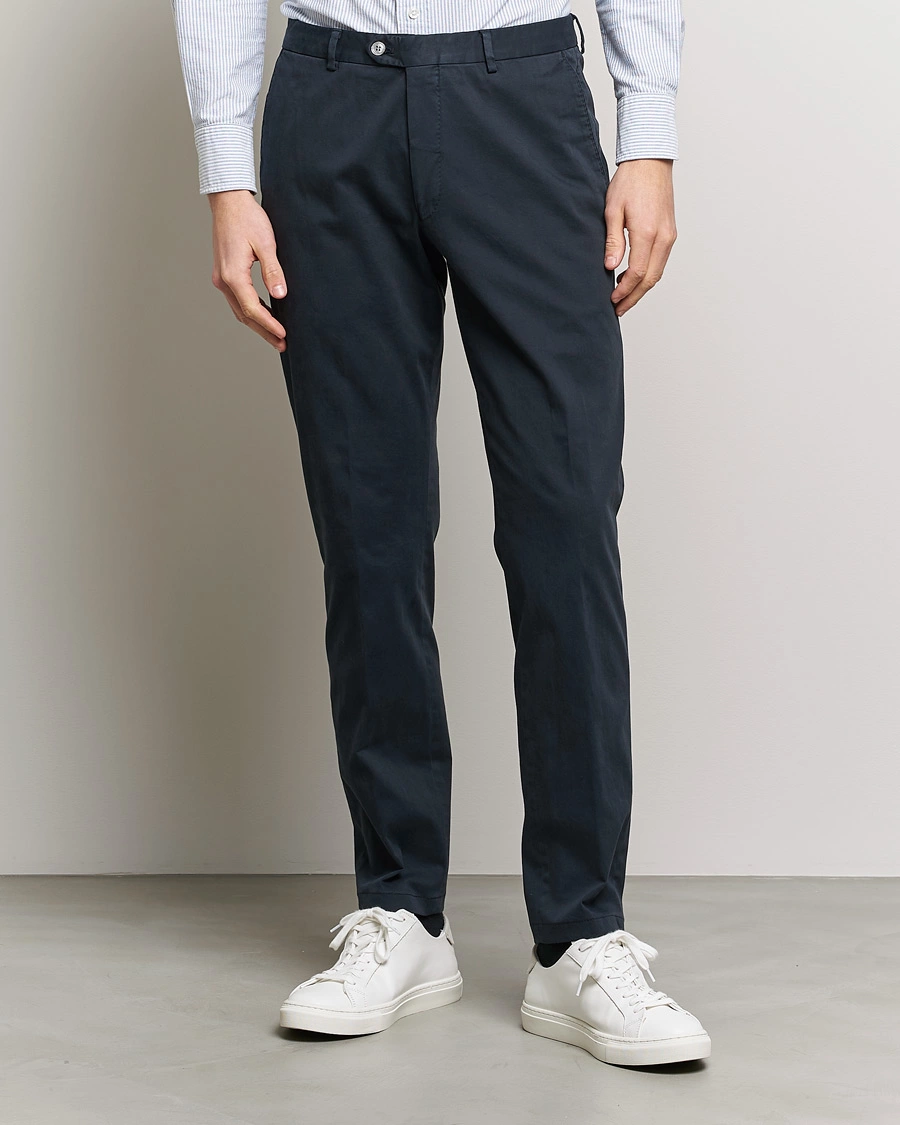 Homme | Chinos | Oscar Jacobson | Denz Casual Cotton Trousers Navy