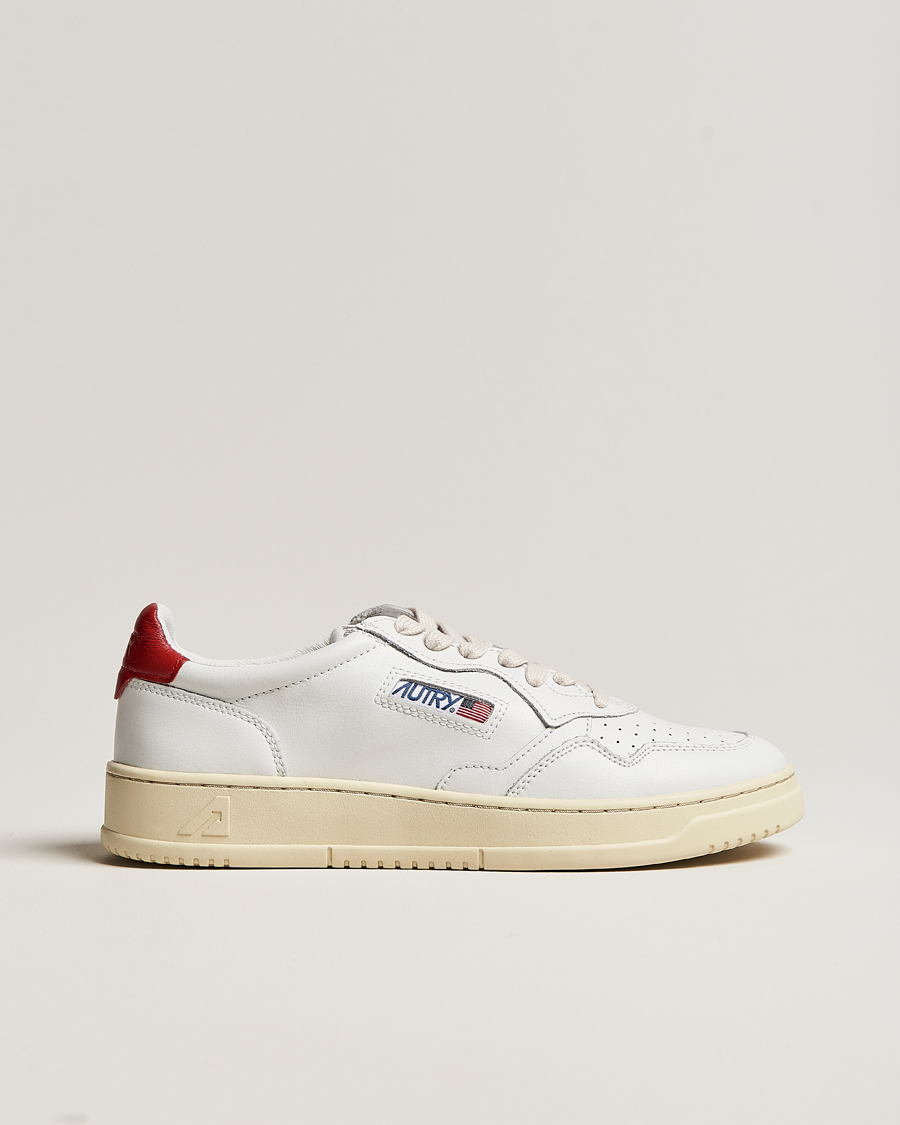 Homme | Autry Medalist Low Super Soft Leather Sneaker White/Red | Autry | Medalist Low Super Soft Leather Sneaker White/Red