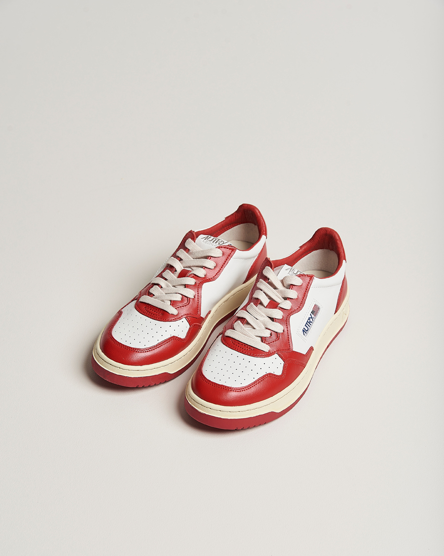 Homme | Autry Medalist Low Bicolor Leather Sneaker Red | Autry | Medalist Low Bicolor Leather Sneaker Red