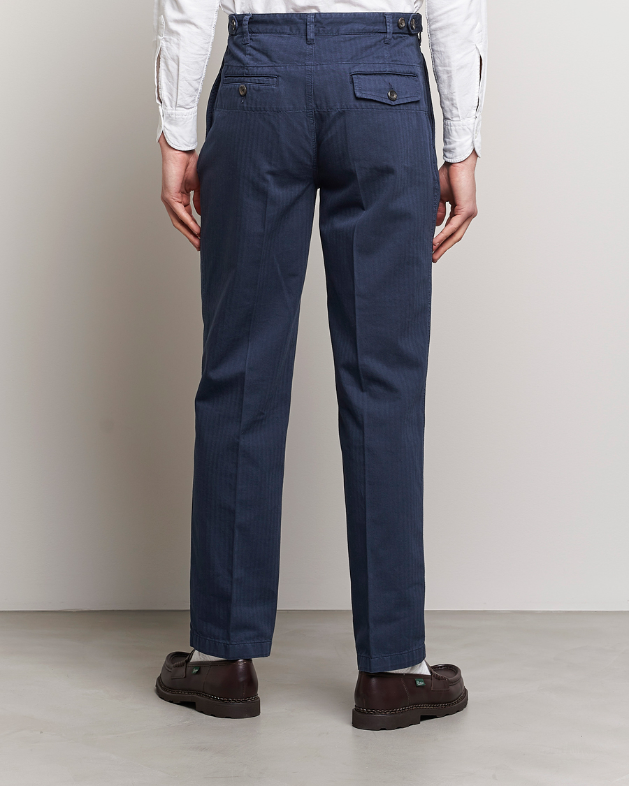 Homme | Pantalons | Drake's | Cotton Herringbone One Pleat Chino Navy