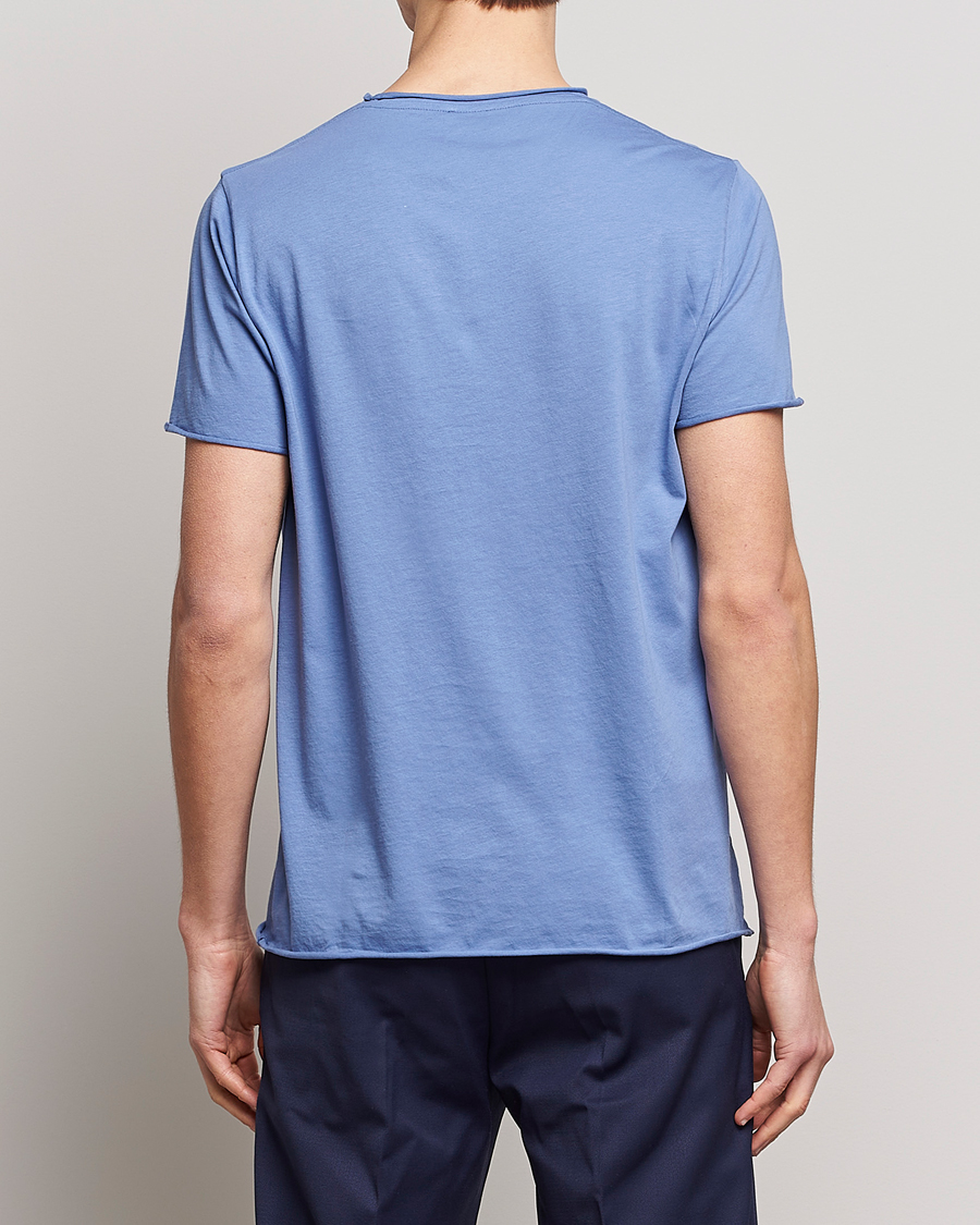 Homme | T-shirts | Filippa K | Roll Neck Crew Neck Tee Coral Blue