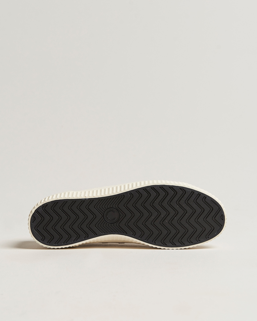 Homme | Fred Perry Hughes Low Canvas Sneaker Ecru | Fred Perry | Hughes Low Canvas Sneaker Ecru